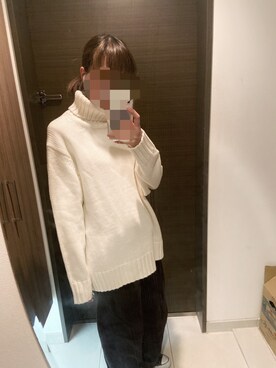 「GU（ジーユー）のアイテム（ニット/セーター、ホワイト系）」を使った、あんこさん（レディース・161cm）の秋コーディネート