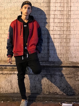 「TOMMY HILFIGER」｜「アイテム（マウンテンパーカー）」を使った、たくみさん（メンズ・171cm）の秋コーディネート
