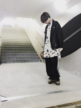 「ボーイッシュ」｜「アイテム（ライダースジャケット）」を使った、🦋さん（レディース・154cm）の春コーディネート