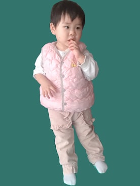 「no brand（ノーブランド）のアイテム（ダウンベスト）」を使った、已经是只废喵さん（キッズ・80cm）の秋コーディネート