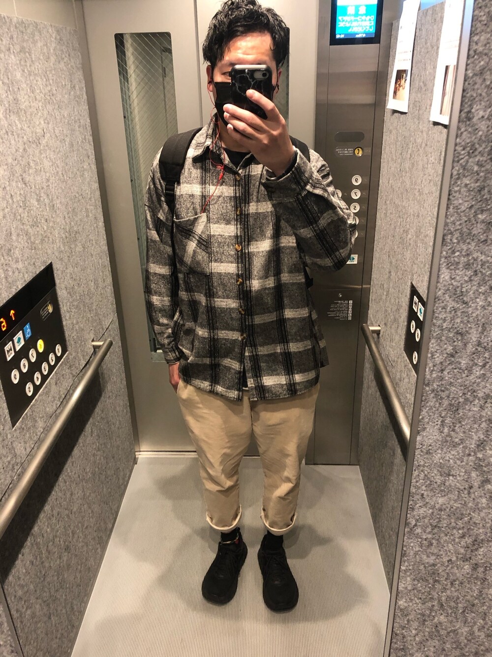 「春コーデ、シンプル」｜「MEMENTISMのアイテム（シャツ/ブラウス、グレー系）」を使った、daisukeさん（メンズ・178cm）の春コーディネートの1枚目の写真