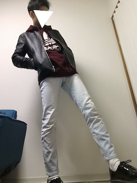 「ワインレッド」｜「アイテム（ライダースジャケット）」を使った、光さん（メンズ・167cm）の春コーディネート
