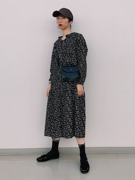 「アイテム（ソックス/靴下、ブラック系）」を使った、よここさん（レディース・168cm）の秋コーディネート