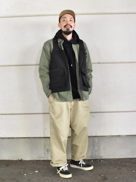 「Right-on（ライトオン）のアイテム（チノパンツ）」を使った、ヒゲ太朗さん（メンズ・172cm）の秋コーディネート