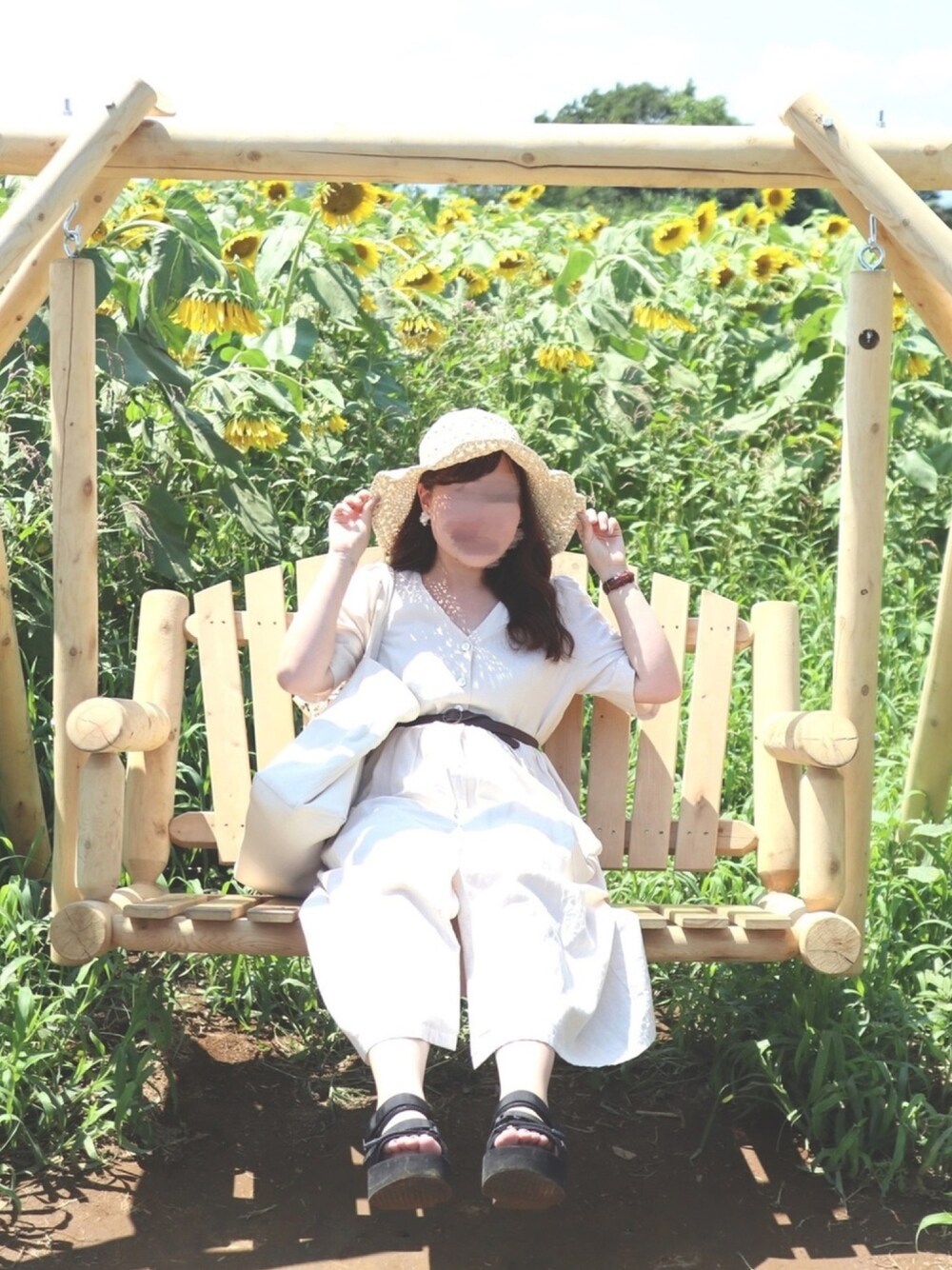 「シンプルコーデ、低身長、ぽっちゃり、プチプラ、夏コーデ、ひまわり畑、ワンピース、麦わら帽子、しまむら、トートバッグ」｜「別📸のアイテム（その他、その他）」を使った、nae＊°さん（レディース・154cm）の夏コーディネートの1枚目の写真