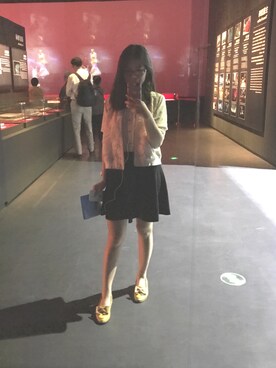 「优衣库のアイテム（スカート、ブラック系）」を使った、MISS   LINGさん（レディース）の春コーディネート