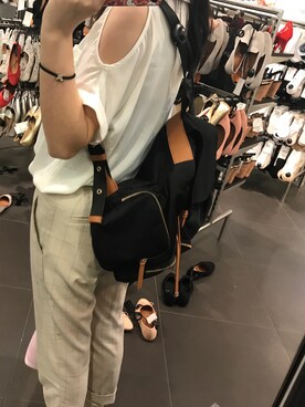 「H&M（エイチ・アンド・エム）のアイテム（バックパック/リュック、ブラック系）」を使った、MISS   LINGさん（レディース）の春コーディネート