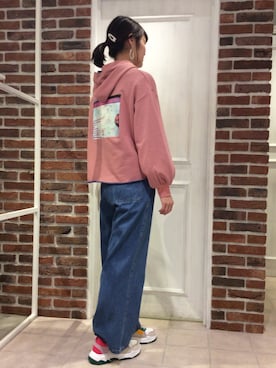 「アイテム（スニーカー、その他）」を使った、ikedaさん（レディース・165cm）の冬コーディネート