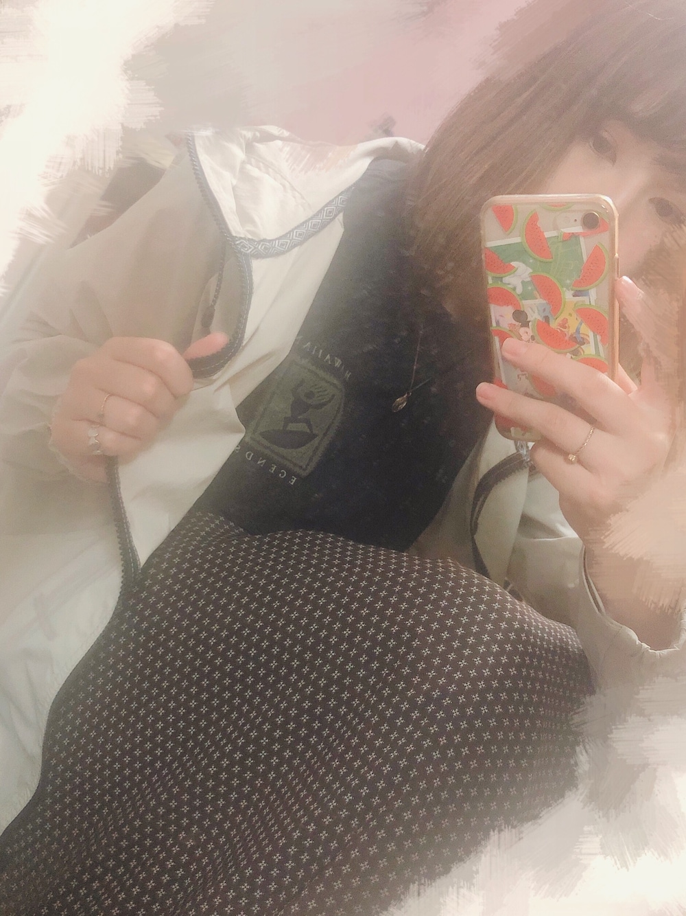 「シンプルコーデ、ラフスタイル、リラックススタイル、ootd、used、ゴールドアクセ、Tシャツ、YARDPLUS、いいね、save、フォローお願いします🤑、白スニーカー」｜「ハワイのお土産のアイテム（Tシャツ/カットソー、ブラック系）」を使った、ちささん（レディース・167cm）の夏コーディネートの1枚目の写真