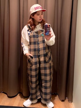 「HYSTERIC GLAMOUR（ヒステリックグラマー）のアイテム（サロペット/オーバーオール）」を使った、MIUKIさん（レディース・157cm）の秋コーディネート