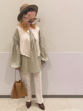 「RETRO GIRL（レトロガール）のタックセミフレアパンツ（その他パンツ）」を使った、𝙱 𝙸 𝚆 𝙰      さん（レディース・158cm）の春コーディネート