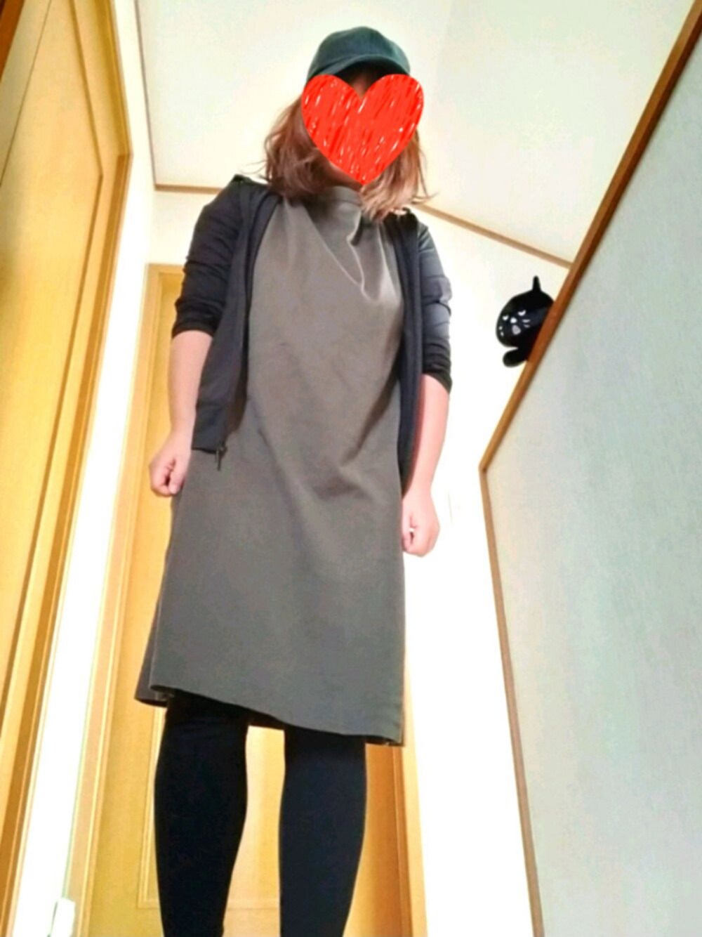 「シンプル、ユニクロコーデ、UNIQLO」｜「UNIQLOのアイテム（ワンピース、グリーン系）」を使った、おしるこさん（レディース・146cm）の夏コーディネートの1枚目の写真