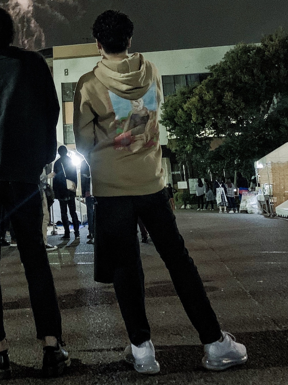 「ripndip、NIKE、AIRMAX720」｜「RIPNDIPのRIPNDIP/リップンディップ/FOUQUET MADONNA HOODIE（パーカー、ベージュ系）」を使った、Naruseさん（メンズ・165cm）の春コーディネートの1枚目の写真