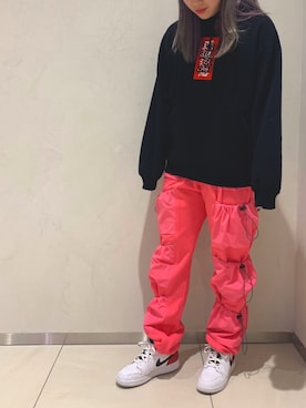 「Ctr1（コントロール）のCtr1/コントロール/ドローコードポケットパンツ（スウェットパンツ）」を使った、李宇さん（レディース・163cm）の冬コーディネート
