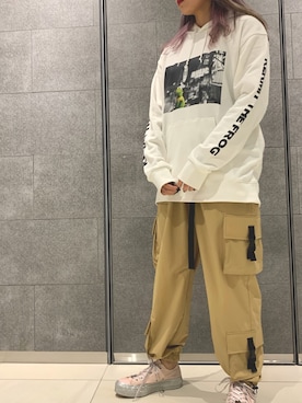 「L.H.P（エルエイチピー）のアイテム（パーカー）」を使った、李宇さん（レディース・163cm）の冬コーディネート