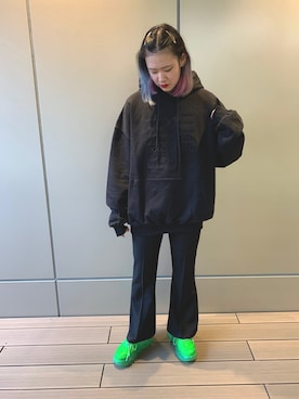 「L.H.P（エルエイチピー）のアイテム（パーカー）」を使った、李宇さん（レディース・163cm）の冬コーディネート