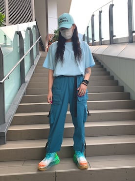 「KaneZ（ケインズ）のアイテム（キャップ）」を使った、李宇さん（レディース・163cm）の夏コーディネート