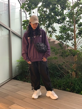 「thisisneverthat（ディスイズネバーザット）のアイテム（ショルダーバッグ）」を使った、李宇さん（レディース・163cm）の秋コーディネート