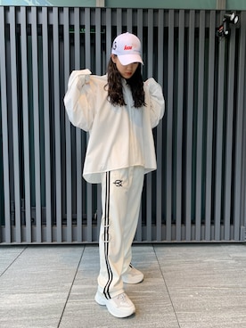 「KaneZ（ケインズ）のアイテム（キャップ）」を使った、李宇さん（レディース・163cm）の秋コーディネート