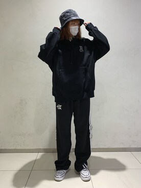 「DANKE SCHON（ダンケシェーン）のアイテム（帽子）」を使った、李宇さん（レディース・163cm）の冬コーディネート