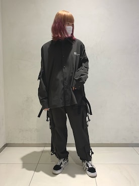 「DANKE SCHON（ダンケシェーン）のDankeSchon/ダンケシェーン/撥水ストレッチナイロンカーゴシャツ（シャツ/ブラウス）」を使った、李宇さん（レディース・163cm）の冬コーディネート