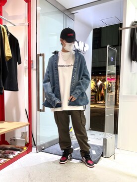 「KaneZ（ケインズ）のアイテム（キャップ）」を使った、李宇さん（レディース・163cm）の春コーディネート