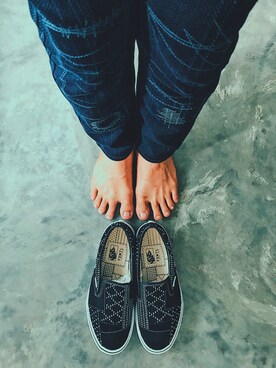 「アイテム（スリッポン、ブルー系）」を使った、AzharJaafar さん（メンズ・165cm）の春コーディネート