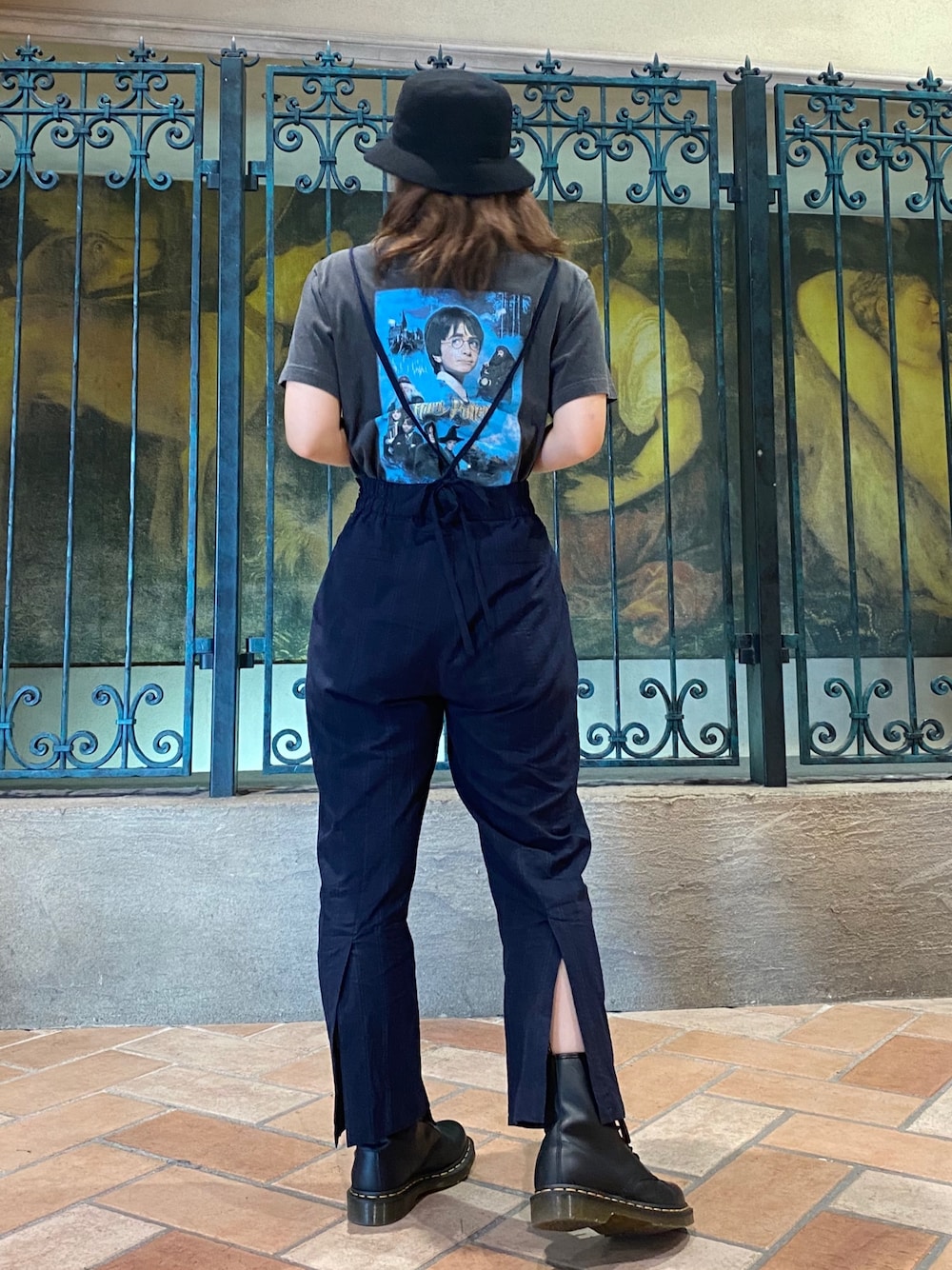 「夏コーデ、ゆるコーデ、シンプル、カジュアル、パンツスタイル、おしゃれさんと繋がりたい、黒、Tシャツ」｜「BEAMSのGOOD ROCK SPEED / Harry Potter Tee（Tシャツ/カットソー、ブラック系）」を使った、niinaさん（レディース・156cm）の夏コーディネートの1枚目の写真