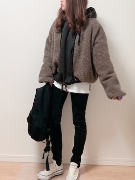 「titivate（ティティベイト）のアイテム（パーカー）」を使った、anmiさん（レディース・156cm）の冬コーディネート