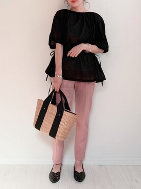 「部屋撮り」｜「アイテム（ラッピングキット）」を使った、anmiさん（レディース・156cm）の春コーディネート