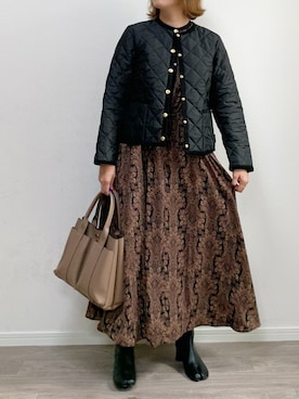 「RODE SKO（ロデスコ）のMIINA ダブルポケットトート（トートバッグ）」を使った、anmiさん（レディース・156cm）の秋コーディネート