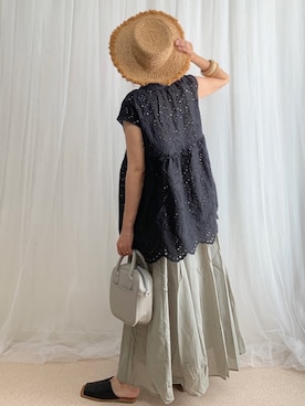 「LOWRYS FARM（ローリーズファーム）のウッドバングル　880326（バングル/リストバンド）」を使った、anmiさん（レディース・156cm）の春コーディネート