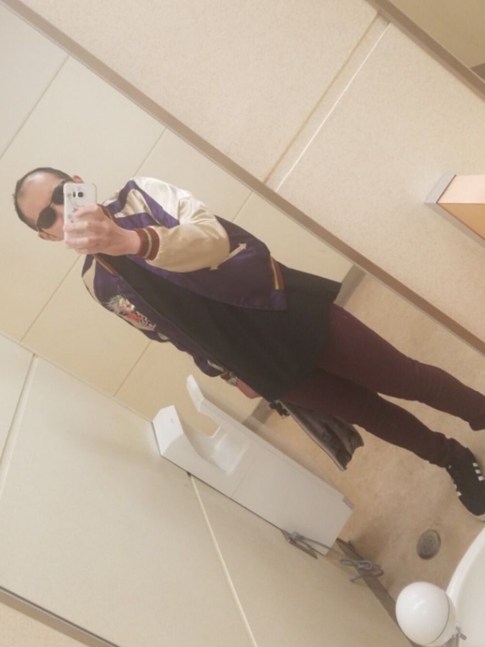 「やっぱりストリートが好き、ストリート、チンピラではない、おしゃれさんと繋がりたい、いいね、save、フォローお願いします🤑、スカジャンコーデ、スカジャン」｜「no brandのアイテム（スカジャン、その他）」を使った、👿         さん（メンズ・178cm）の秋コーディネートの1枚目の写真