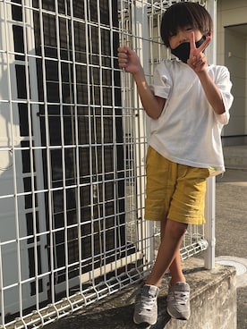 「FRUIT OF THE LOOM（フルーツオブザルーム）の【KIDS】【FRUIT OF THE LOOM×anna magazin】フォトバックプリントT（T Shirts、ホワイト系）」を使った、蒼虫さん（キッズ・140cm）の秋コーディネート