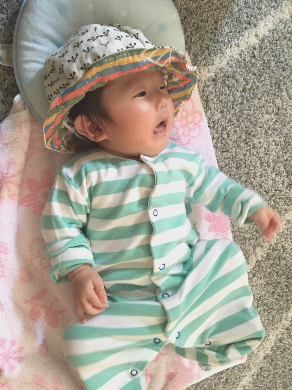 「next babyのアイテム（ママ＆ベビー、グリーン系）」を使った、Nagiさん（キッズ・60cm）の夏コーディネートの1枚目の写真