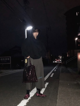 「変形パンツ」｜「アイテム（スリッポン）」を使った、ねてるさん（レディース・171cm）の秋コーディネート