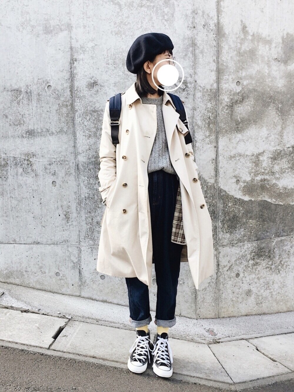 「fashion、outfit、休日スタイル、パンツスタイル、ラフ、トレンチコート、ハイウエスト、converse、スプリングSENSEOFPLACE」｜「MHL.のWOOL NEP（ニット/セーター、グレー系）」を使った、yuiさん（レディース・153cm）の春コーディネートの1枚目の写真