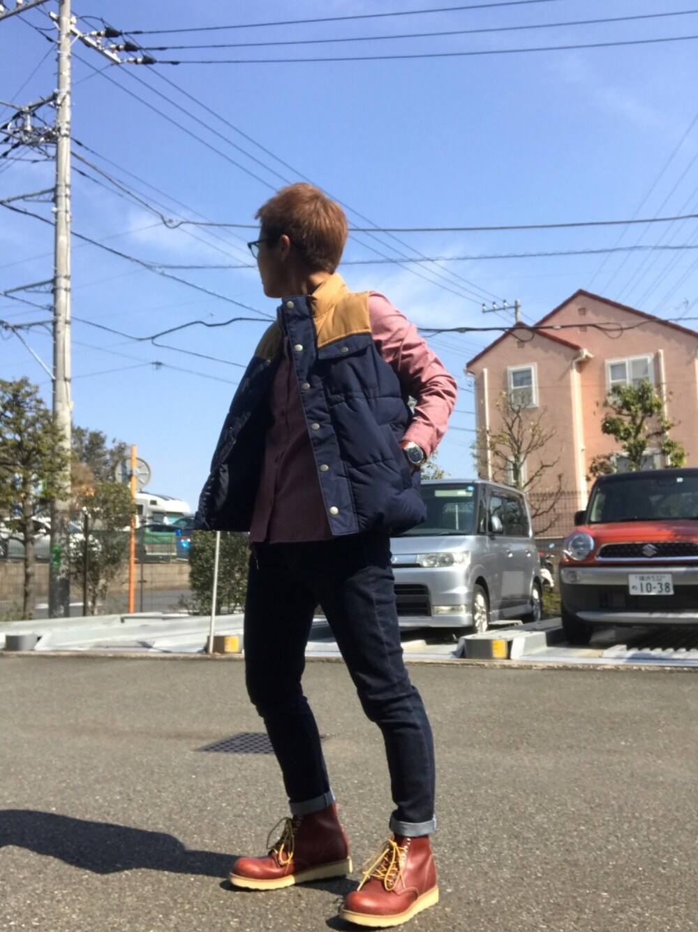 「休日スタイル、春コーデ、プチプラコーデ、デニムパンツ、UNIQLO、大人カジュアル、はるコーデ、old navy、Hawkins、いいね、save、フォローお願いします🤑」｜「Columbiaのアイテム（シャツ/ブラウス、レッド系）」を使った、植物子羊さん（レディース・155cm）の春コーディネートの1枚目の写真