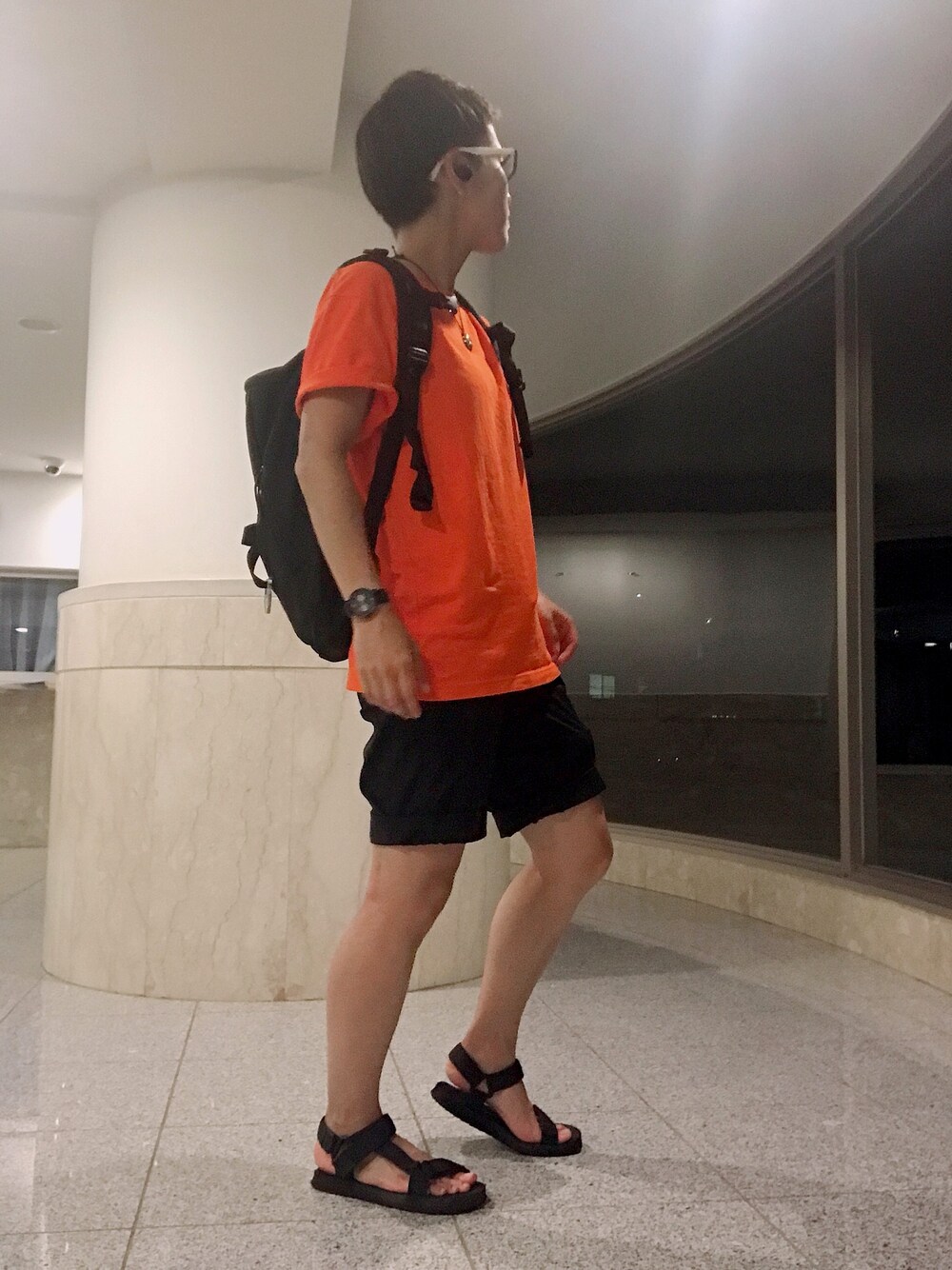 「低身長コーデ、夏、ビッグT、ラクチンコーデ、オレンジ」｜「UNIQLOのアイテム（Tシャツ/カットソー、オレンジ系）」を使った、植物子羊さん（レディース・155cm）の夏コーディネートの1枚目の写真