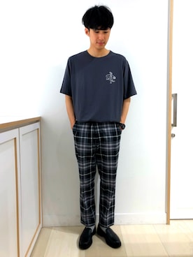 「GLOBAL WORK（グローバルワーク）のサマーシシュウTEE半袖/799490（Tシャツ/カットソー、グレー系）」を使った、Tatsuya Uedaさん（メンズ・180cm）の夏コーディネート