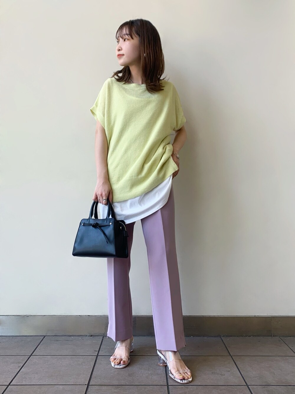 「レイヤード、カラーパンツ、休日スタイル、ootd、ロペピクニック、夏コーデ、ROPE' PICNIC(ROPE' PICNIC)、ラクチンコーデ、低身長コーデ、クリアサンダル」｜「ROPE' PICNICの麻混カノコニットプルオーバー（ニット/セーター、イエロー系）」を使った、まやさん（レディース・153cm）の夏コーディネートの1枚目の写真