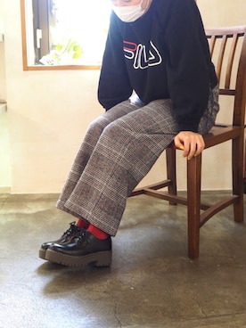 「FILA（フィラ）のアイテム（スウェット）」を使った、ECスタッフ１さん（レディース・159cm）の冬コーディネート
