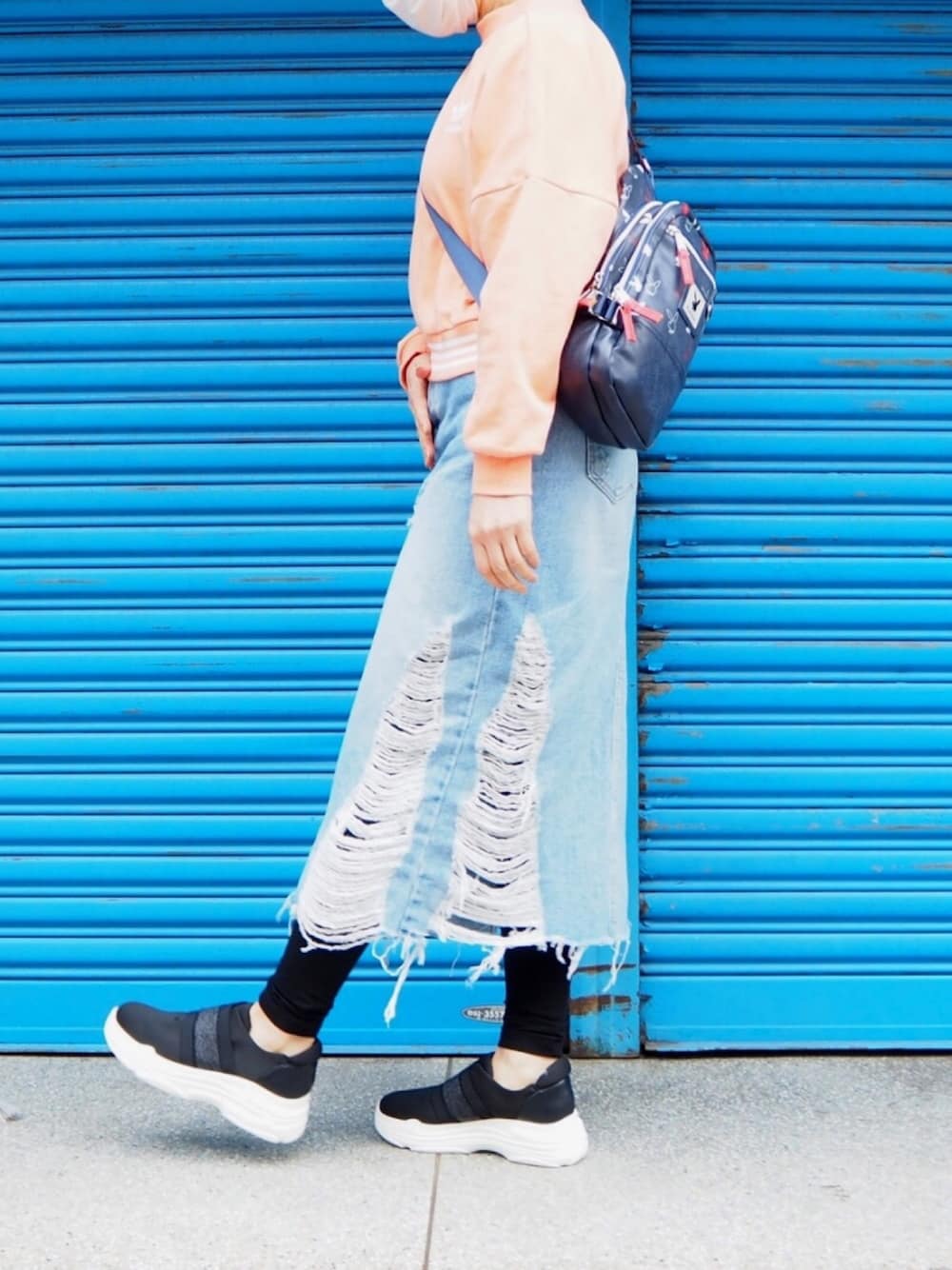 adidasのトップスを使った「スポーツミックス」のレディース人気