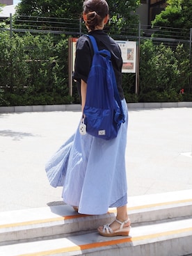 「The Herschel Supply Co. Brand（ハーシェルサプライ）のアイテム」を使った、ECスタッフ１さん（レディース・160cm）の夏コーディネート