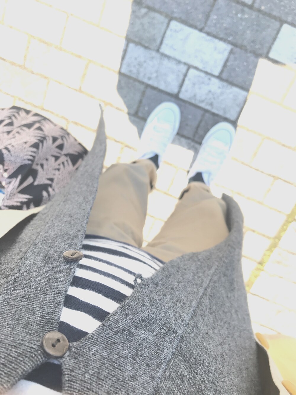 「妊娠7ヶ月」｜「D.M.G.のアイテム（カーゴパンツ、ベージュ系）」を使った、O*shiRin.and.Sou*さん（レディース・154cm）の春コーディネートの1枚目の写真