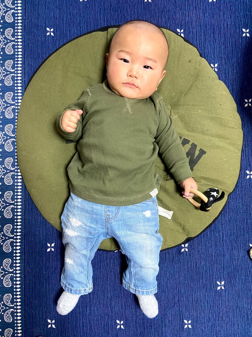 「キッズコーデ、6ヶ月、classic、H&M、NIKE、西松屋、カジュアルコーデ、男の子コーデ」｜「CLASSICのアイテム（トップス、グリーン系）」を使った、MASAさん（キッズ・80cm）の冬コーディネートの1枚目の写真