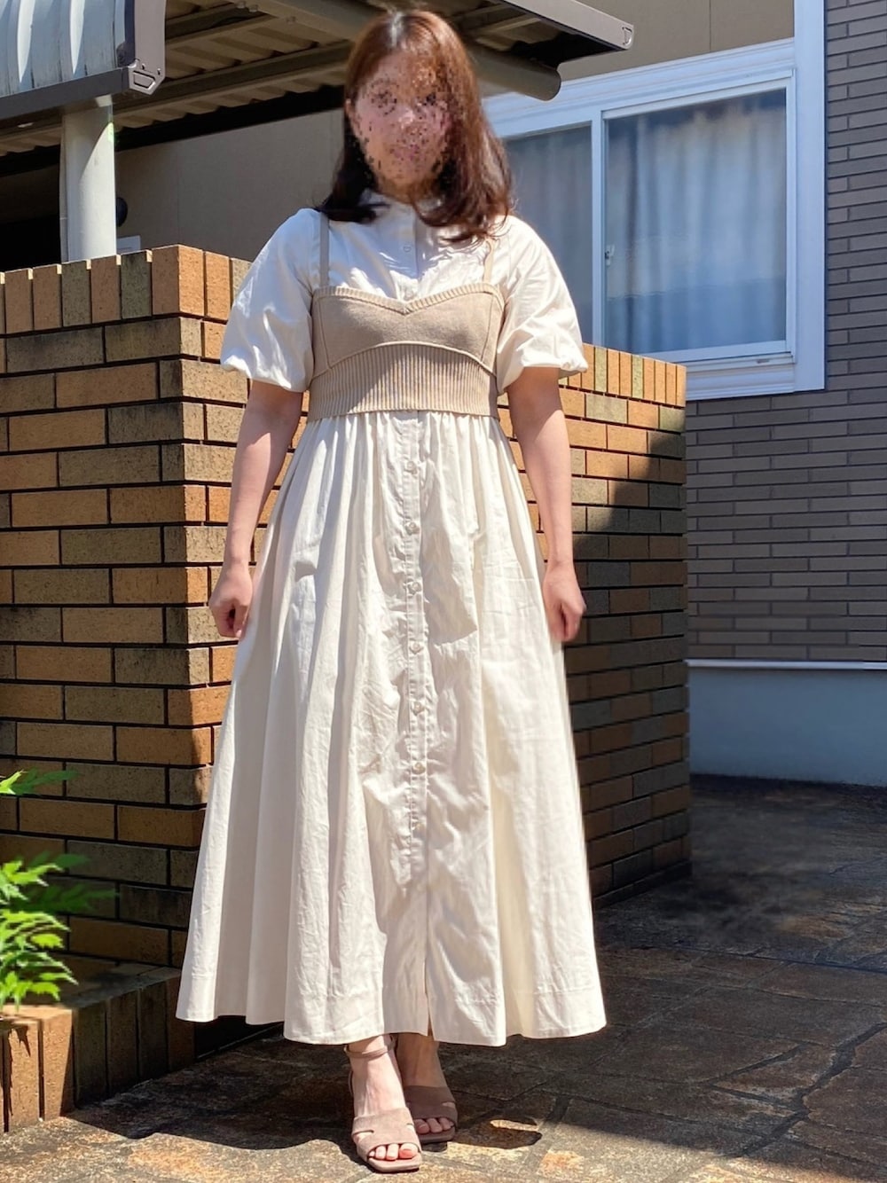 「これが私をアゲる服、snidel、初夏コーデ、ワンピース、ビスチェ、シャツワンピ、サンダル、ベージュ、ワントーンコーデ、おしゃれさんと繋がりたい」｜「SNIDELのアイテム（サンダル、ベージュ系）」を使った、ぴょこさん（レディース・155cm）の春コーディネートの1枚目の写真