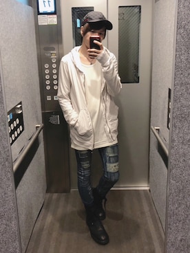 「DRKSHDW by RICK OWENS（ダークシャドウ バイ リックオウエンス）のアイテム（パーカー）」を使った、ムラジュンさん（メンズ・172cm）の春コーディネート