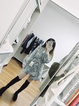 「STUART WEITZMAN（スチュアートワイツマン）のアイテム（アクセサリー）」を使った、SEOLYANGさん（レディース・150cm）の冬コーディネート
