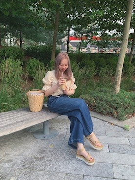 「Honey Salon（ハニーサロン）のアイテム（シャツ/ブラウス）」を使った、LianeDさん（レディース・168cm）の夏コーディネート